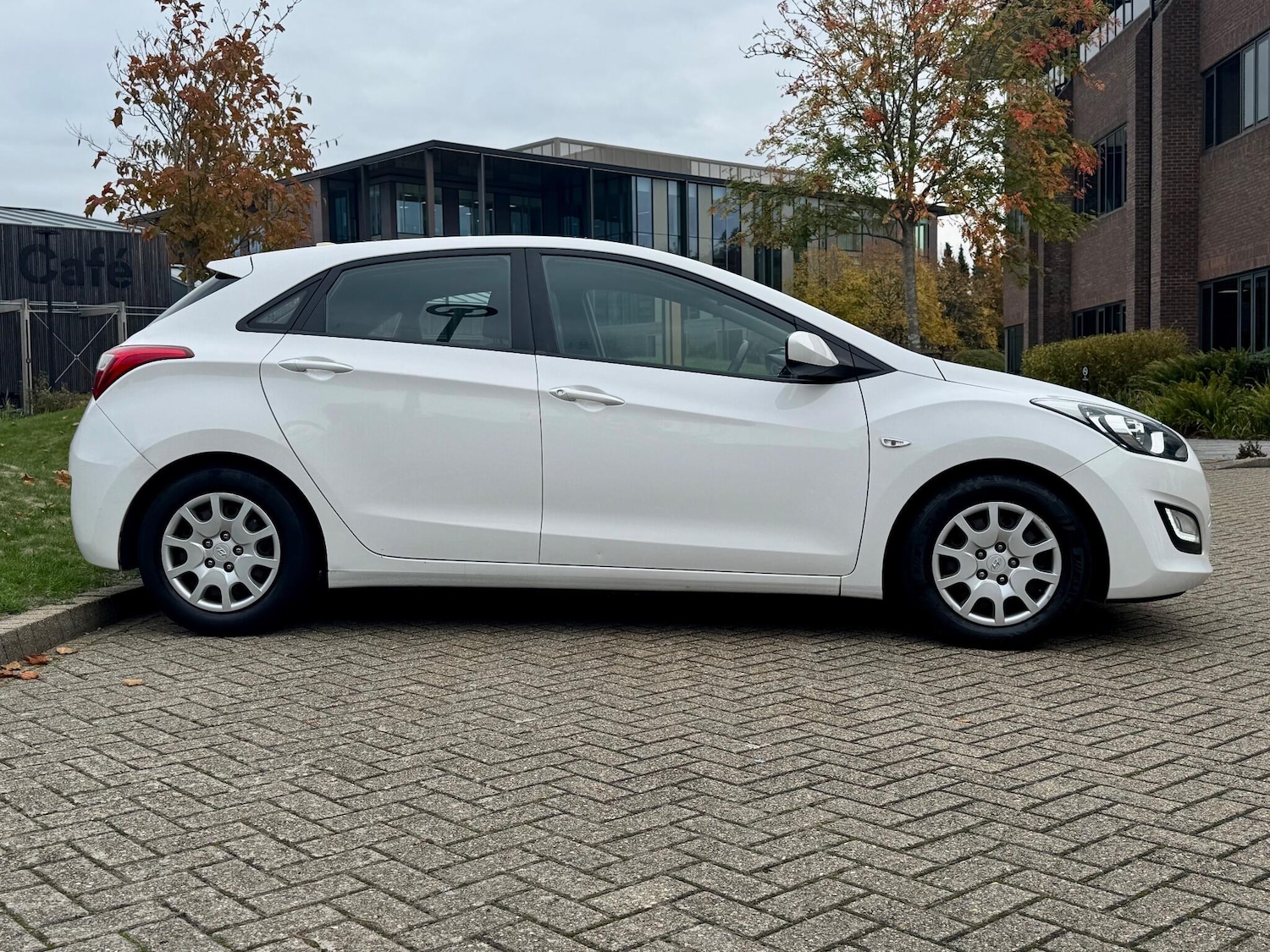 Used Hyundai i30 2013 for sale - 76377730: Photo 7