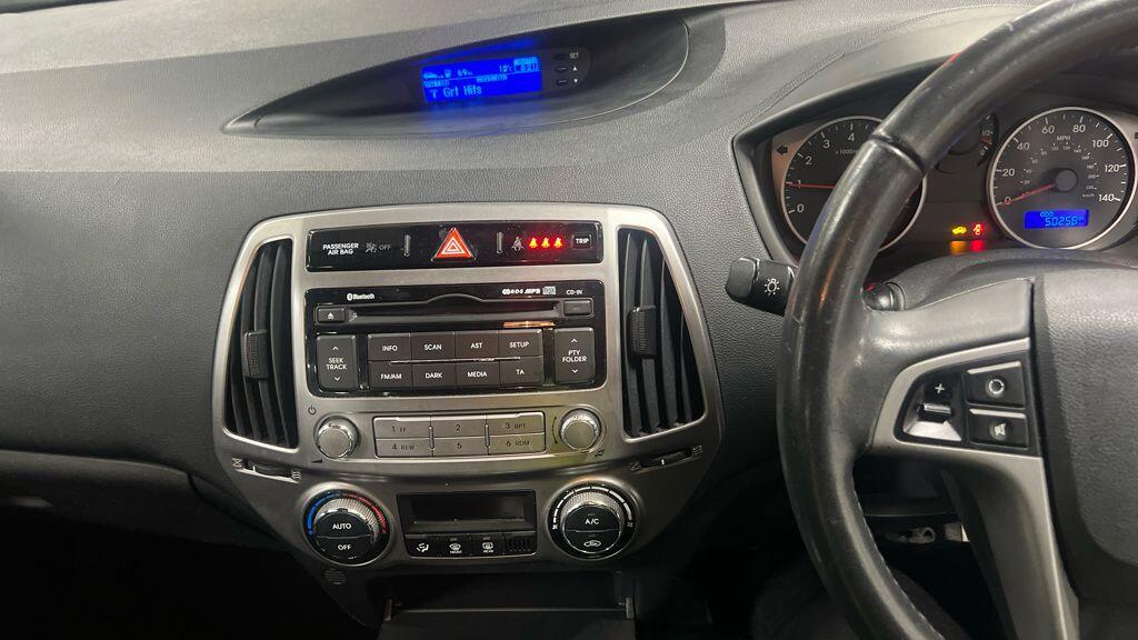 Used Hyundai i20 2013 for sale - 76377249: Photo 18