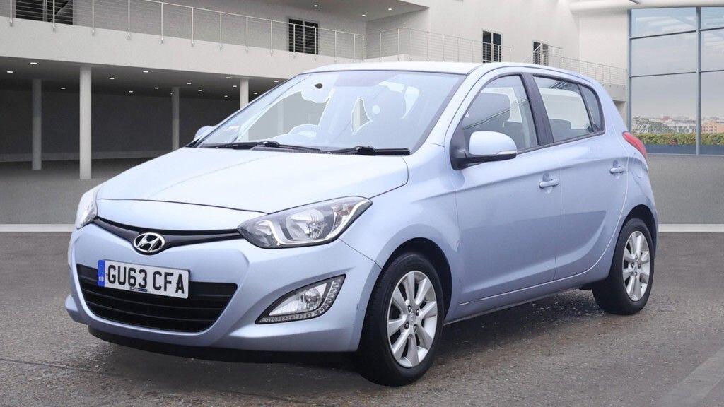 Used Hyundai i20 2013 for sale - 76377249: Photo 2