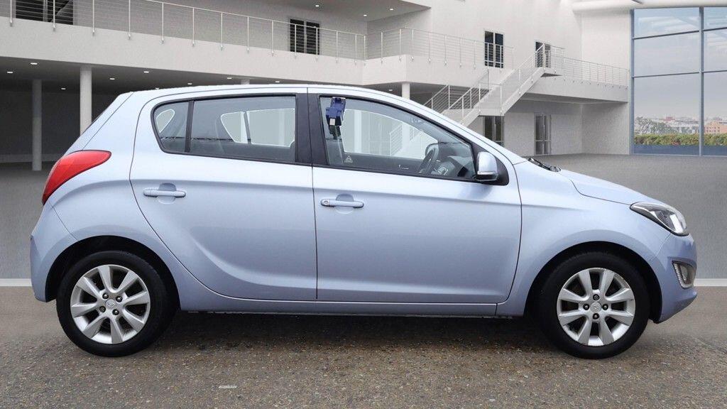 Used Hyundai i20 2013 for sale - 76377249: Photo 5
