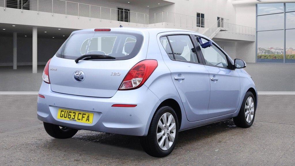 Used Hyundai i20 2013 for sale - 76377249: Photo 6