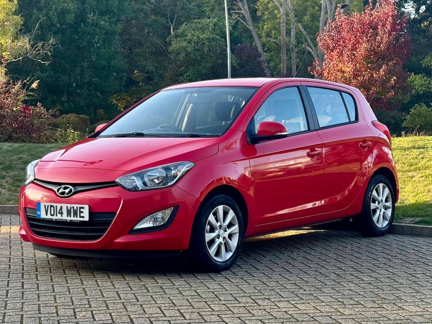Used Hyundai i20 2014 for sale - 76377339: Photo 3