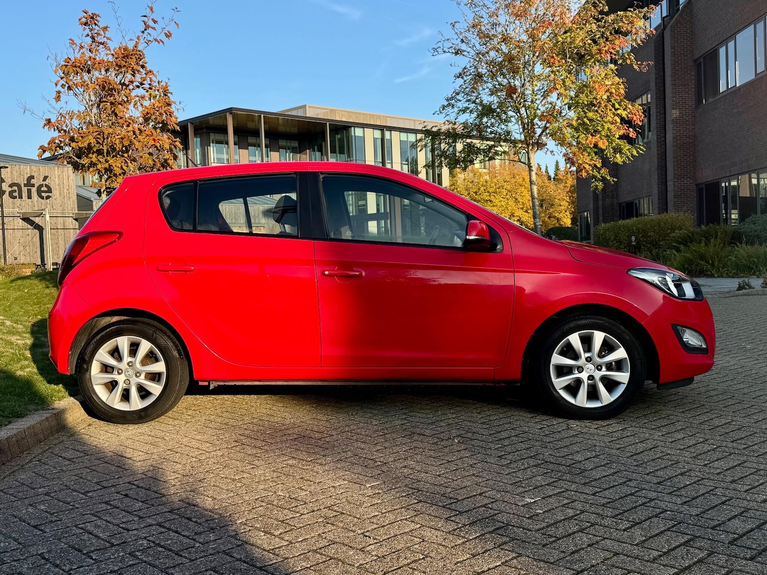 Used Hyundai i20 2014 for sale - 76377339: Photo 7