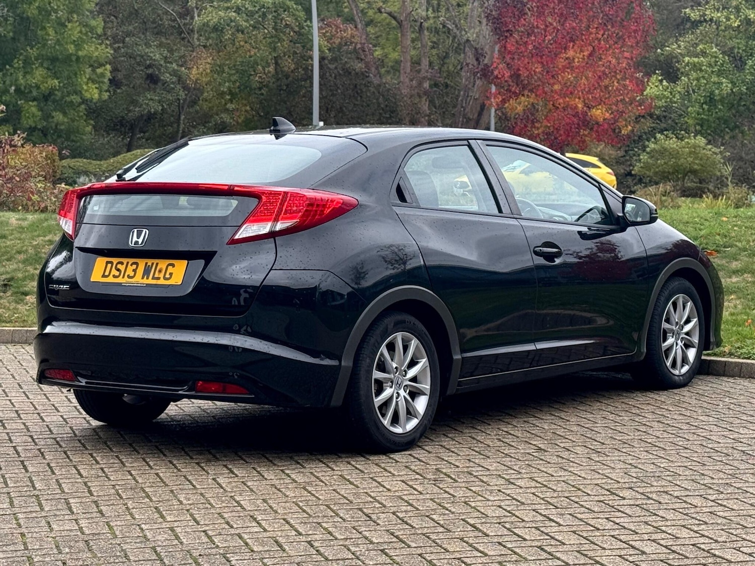 Used Honda Civic 2013 for sale - 76378009: Photo 11