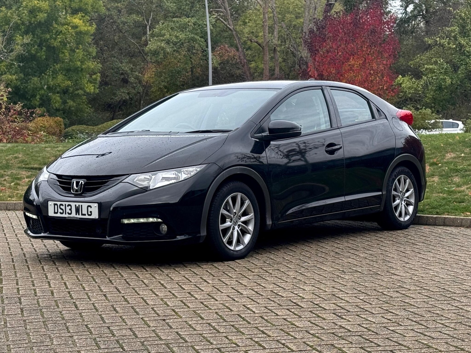 Used Honda Civic 2013 for sale - 76378009: Photo 3