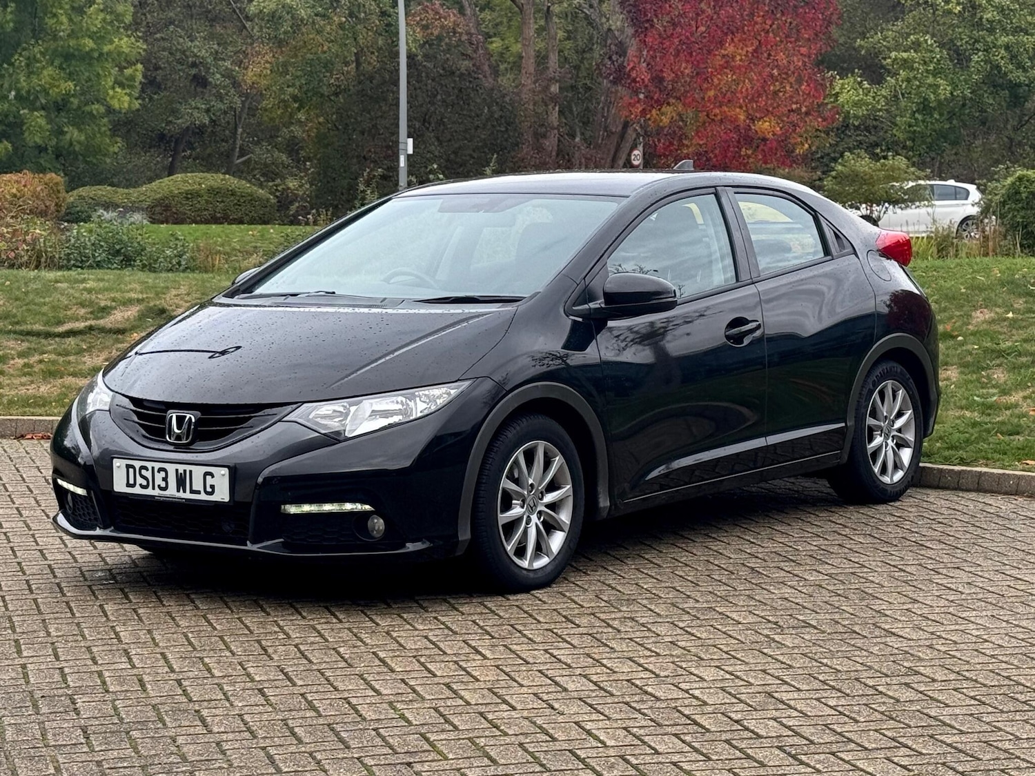 Used Honda Civic 2013 for sale - 76378009: Photo 7