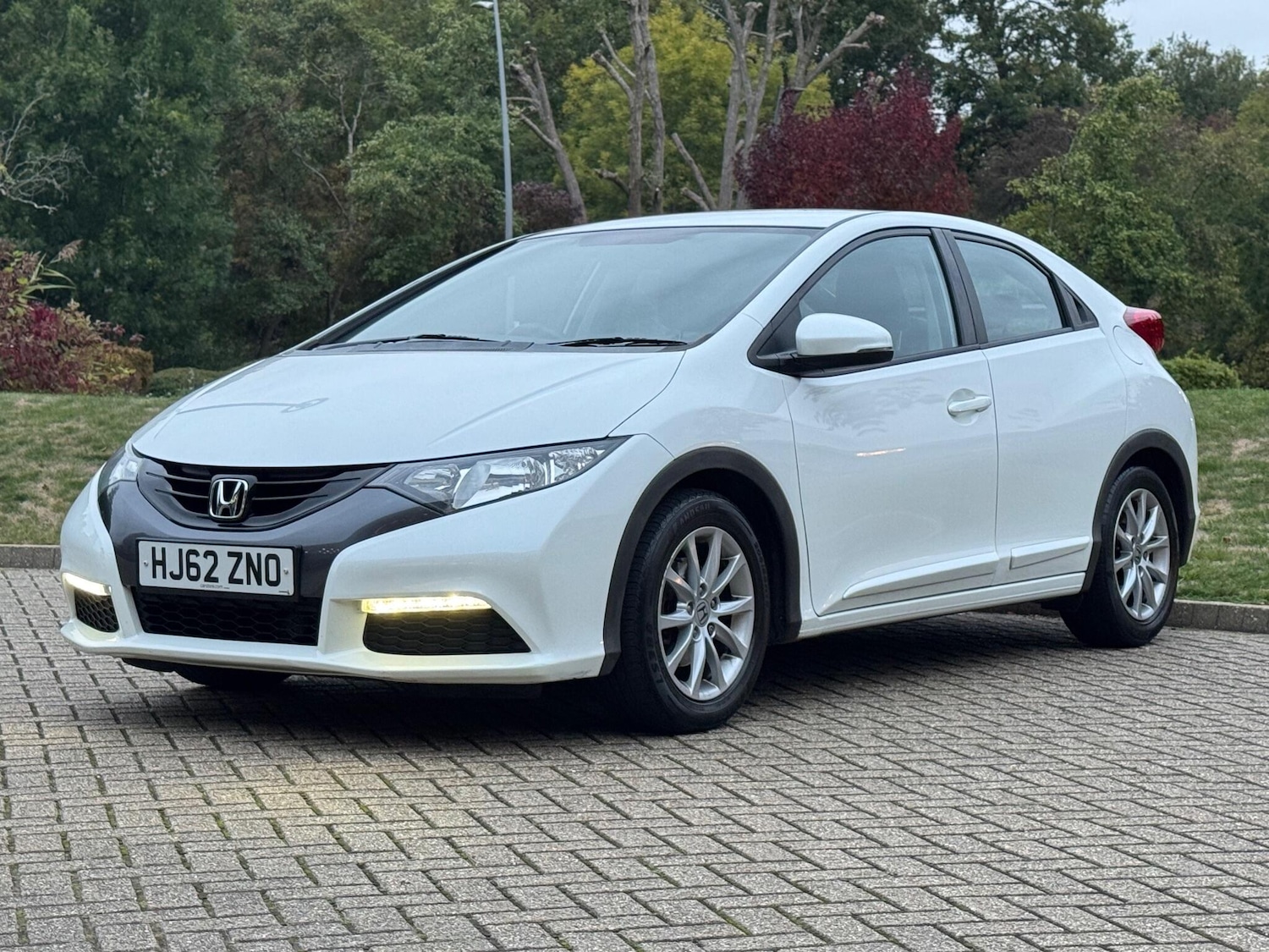 Used Honda Civic 2012 for sale - 76377394: Photo 3