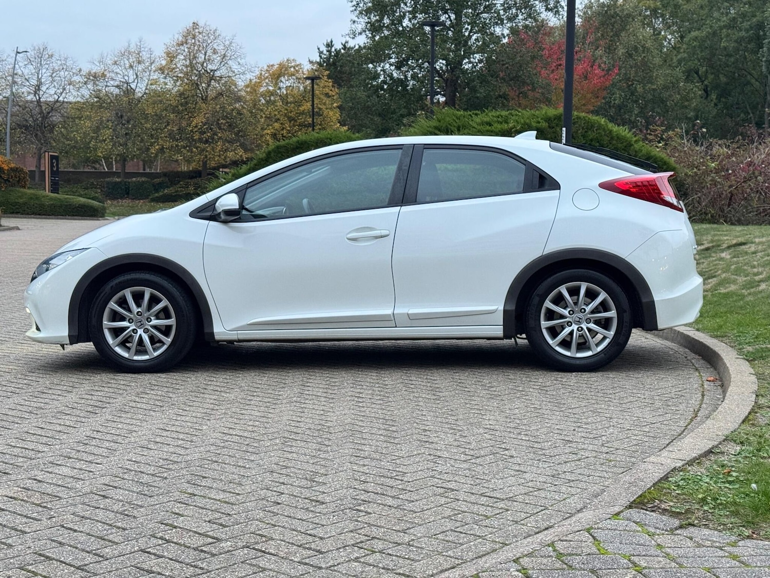 Used Honda Civic 2012 for sale - 76377394: Photo 5