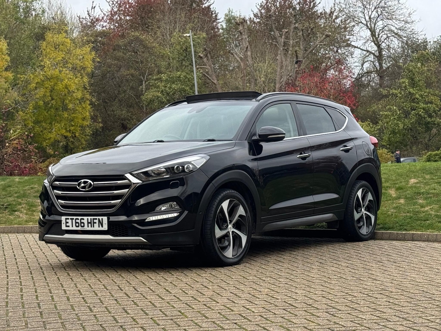 Used Hyundai TUCSON 2017 for sale - 76472321: Photo 3