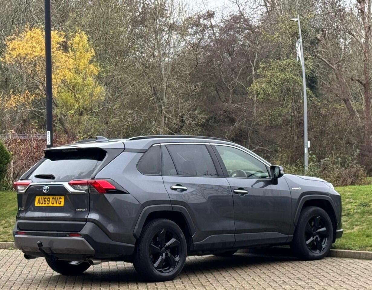 Used Toyota RAV4 2019 for sale - 76597301: Photo 10