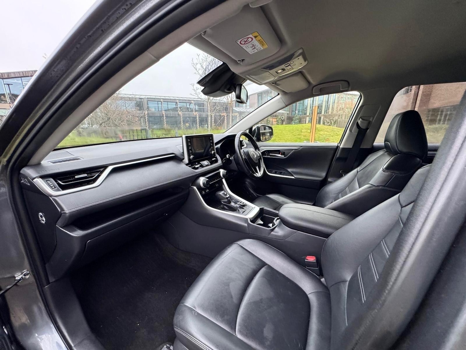 Used Toyota RAV4 2019 for sale - 76597301: Photo 21