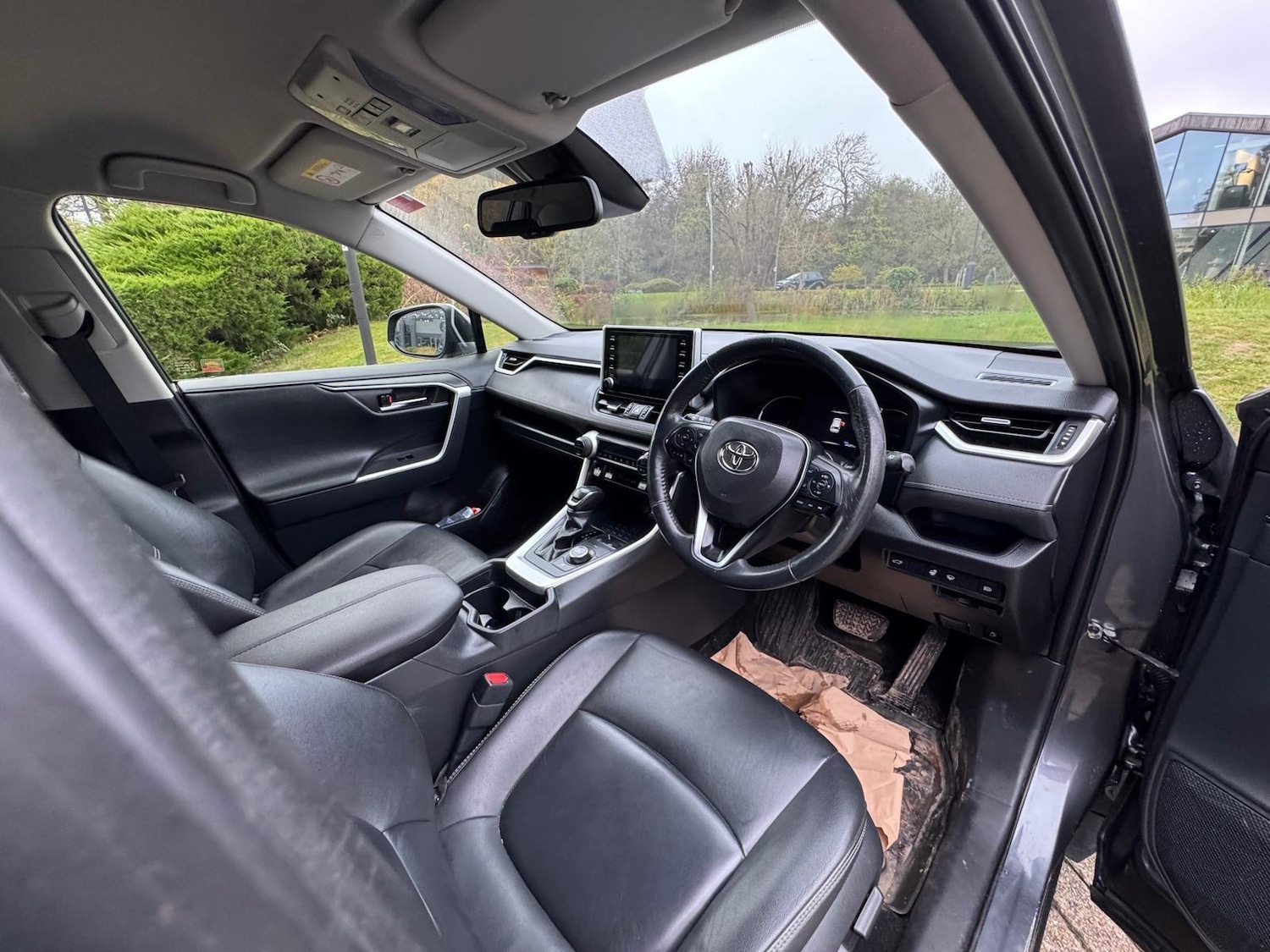 Used Toyota RAV4 2019 for sale - 76597301: Photo 26