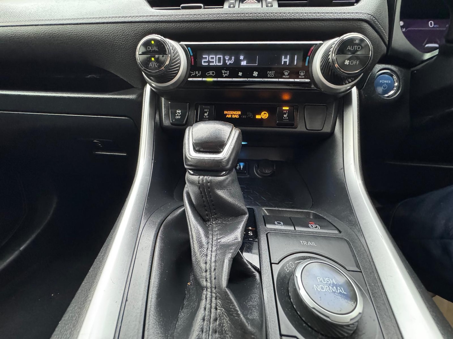 Used Toyota RAV4 2019 for sale - 76597301: Photo 28