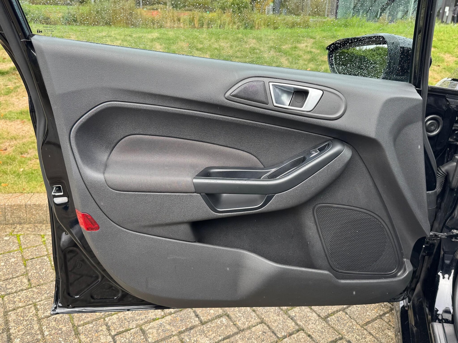 Used Ford Fiesta 2017 for sale - 76377376: Photo 21