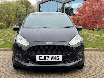 Used Ford Fiesta 2017 for sale - 76377376: Photo