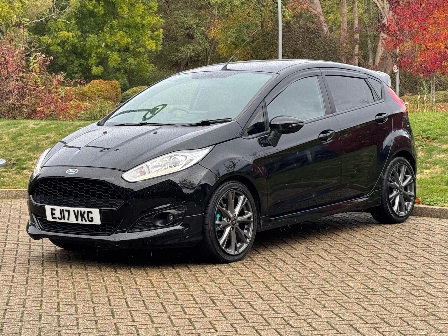 Used Ford Fiesta 2017 for sale - 76377376: Photo 3