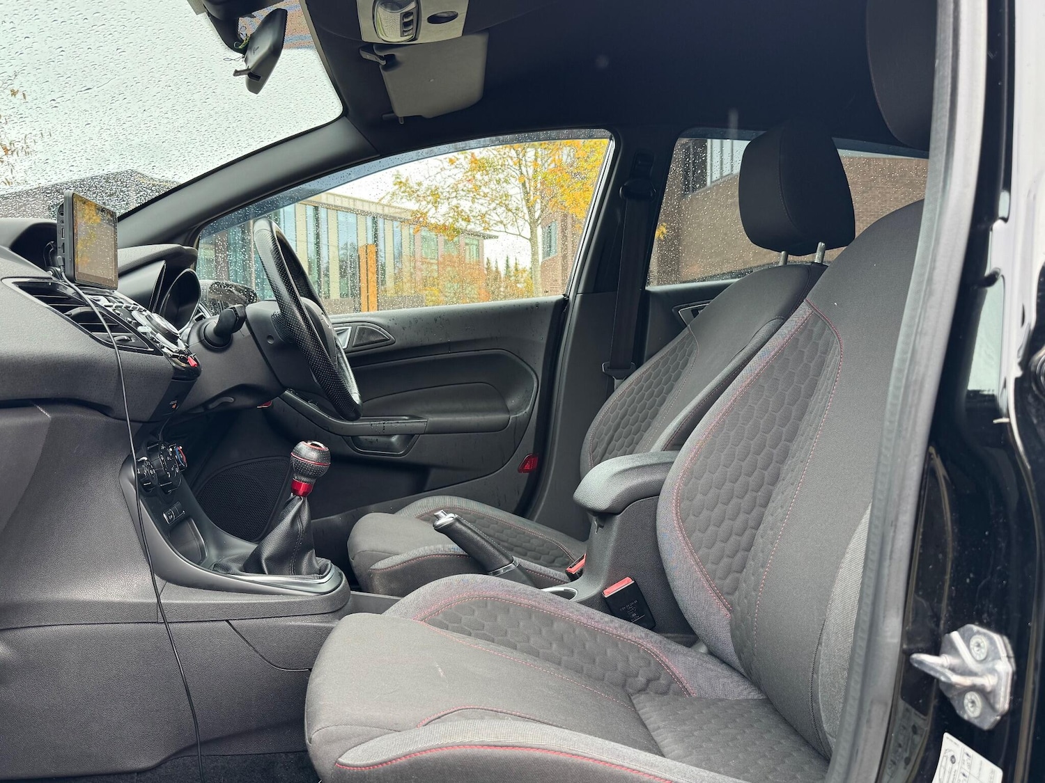 Used Ford Fiesta 2017 for sale - 76377376: Photo 31