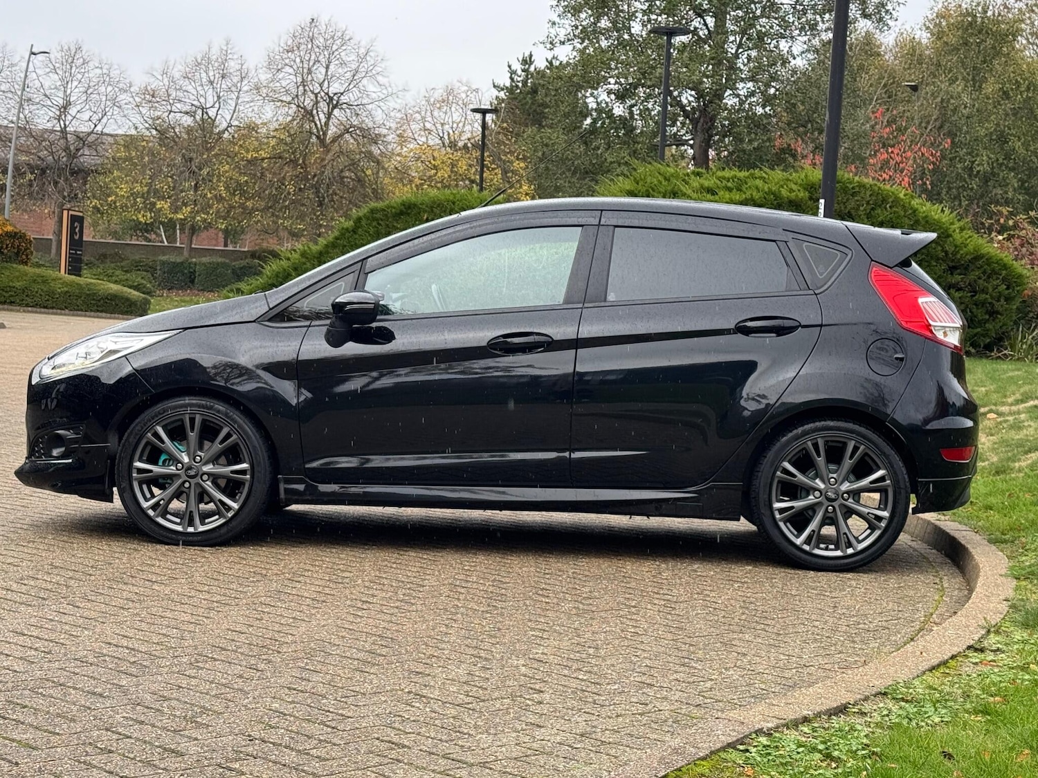 Used Ford Fiesta 2017 for sale - 76377376: Photo 5