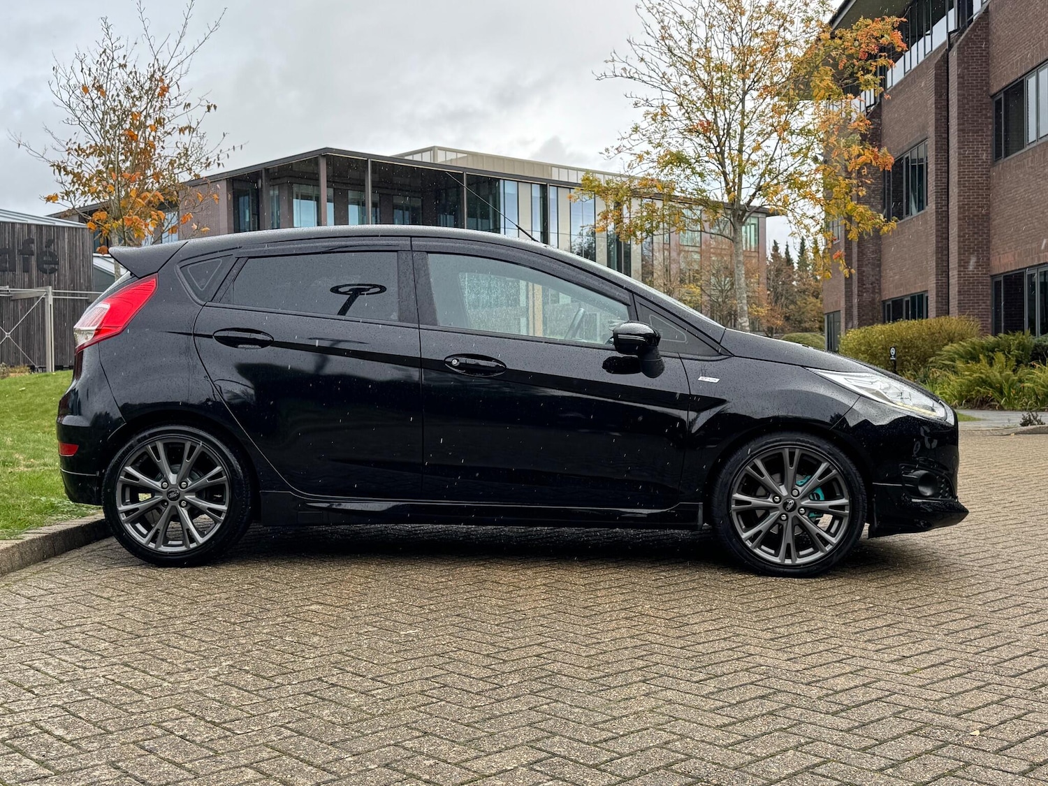 Used Ford Fiesta 2017 for sale - 76377376: Photo 8