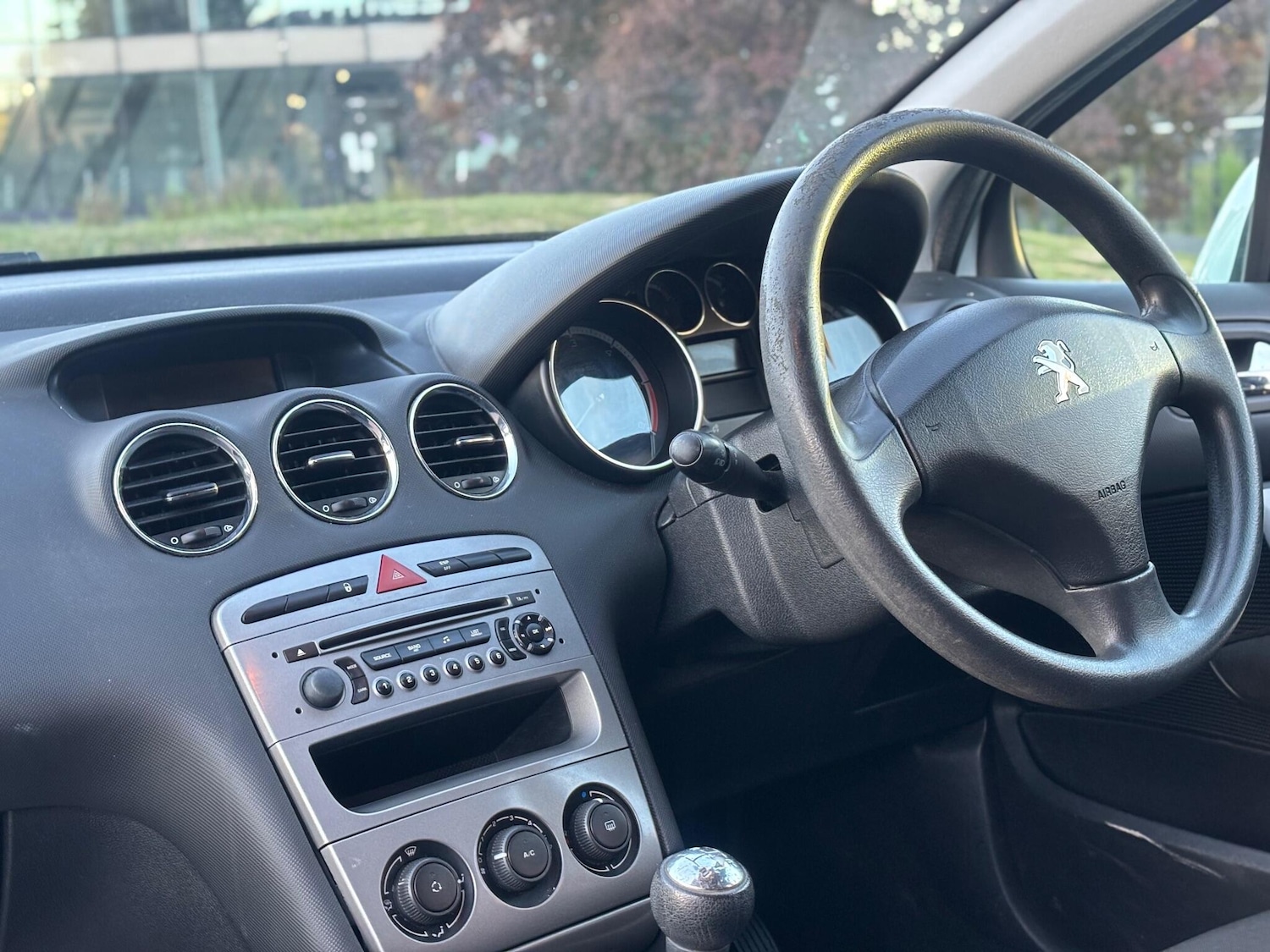 Used Peugeot 308 2011 for sale - 76377884: Photo 7