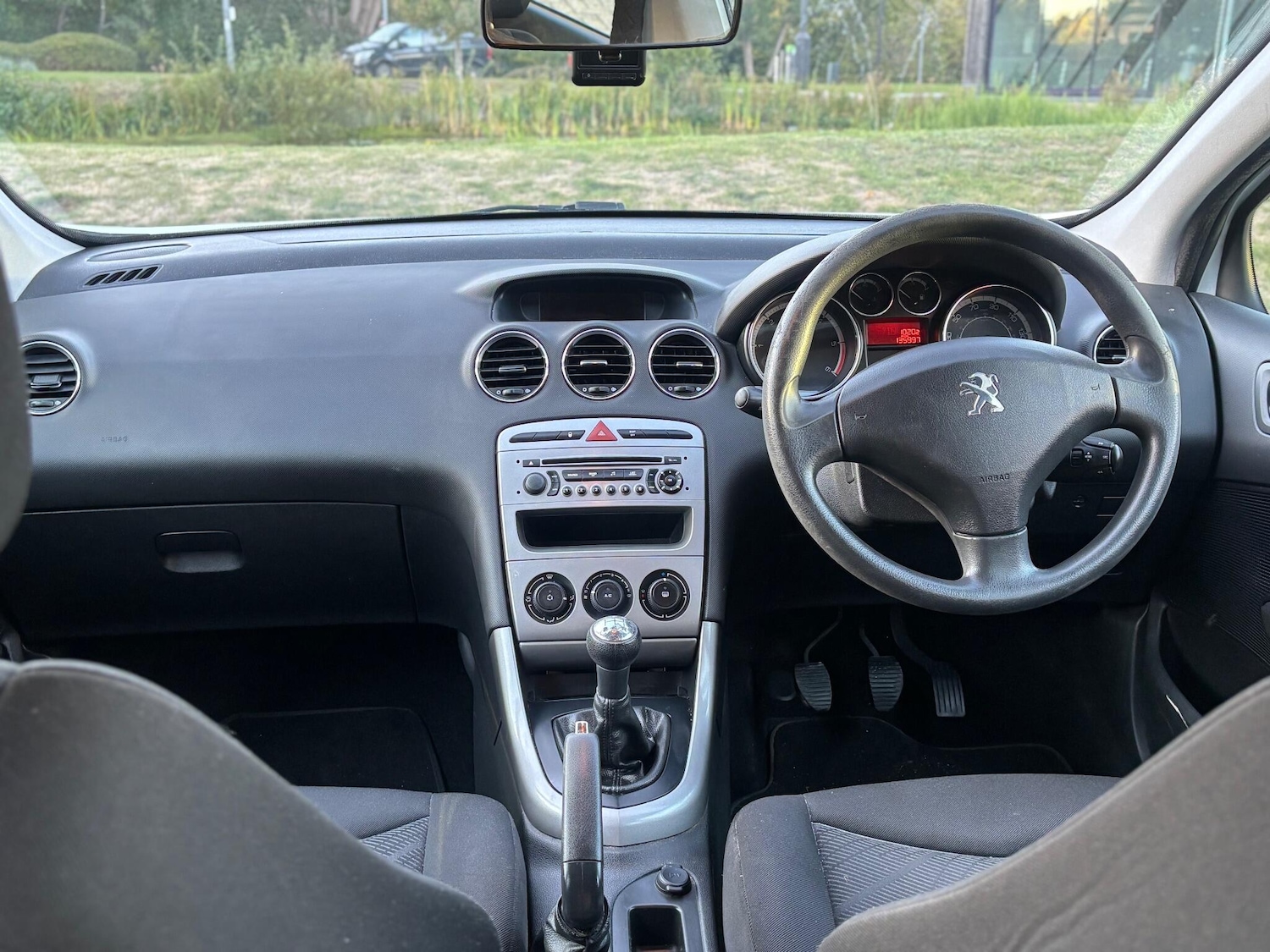 Used Peugeot 308 2011 for sale - 76377884: Photo 8