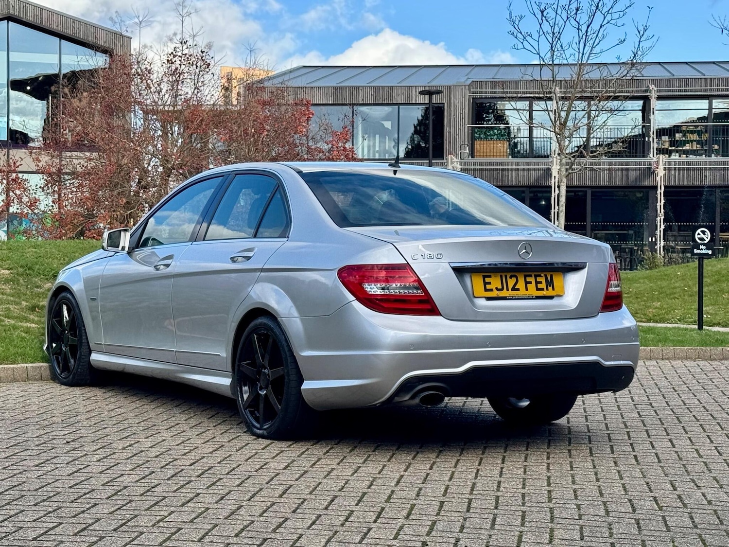 Used Mercedes-Benz C Class 2012 for sale - 76498592: Photo 4