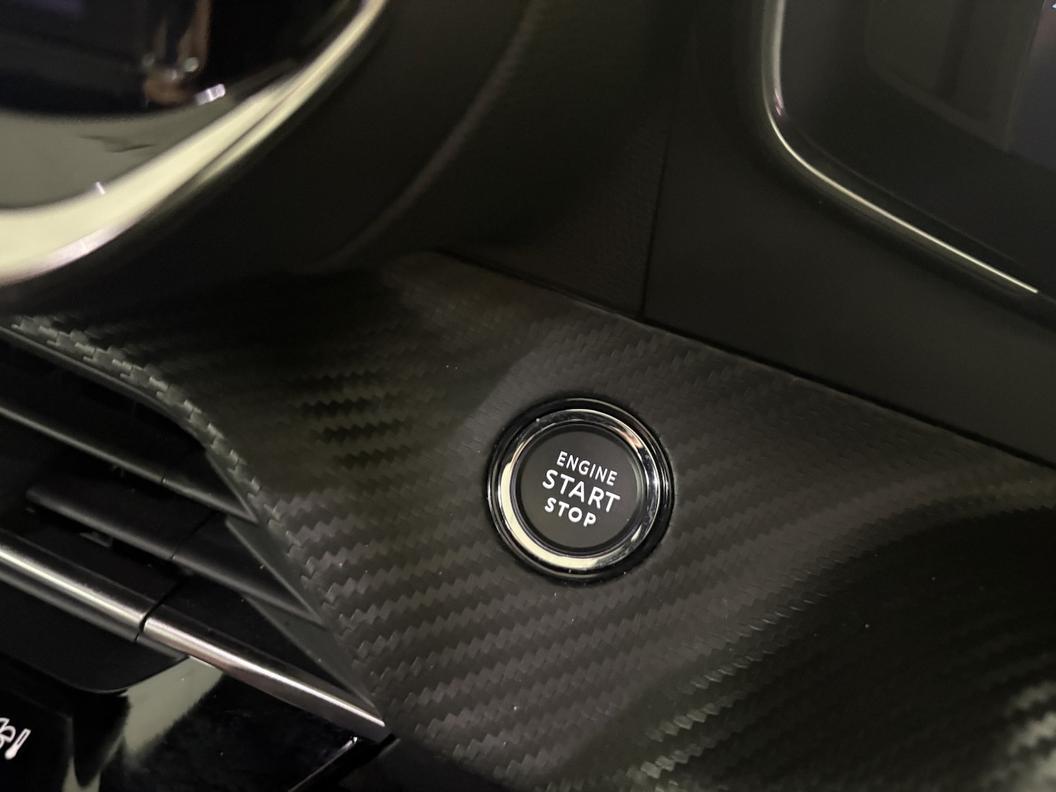 Used Peugeot 2008 2024 for sale - 77101367: Photo 30