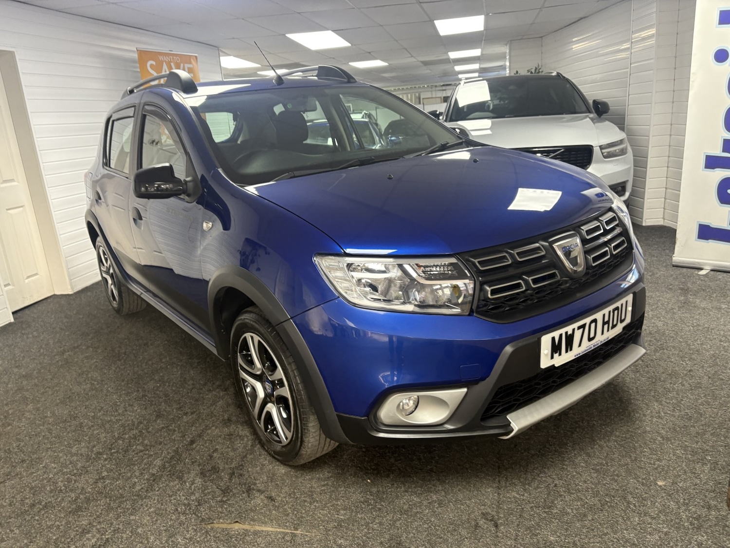 Used Dacia Sandero Stepway 2020 for sale - 76863773: Photo 2