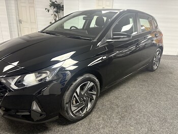 Used Hyundai i20 2023 for sale - 78553433: Photo