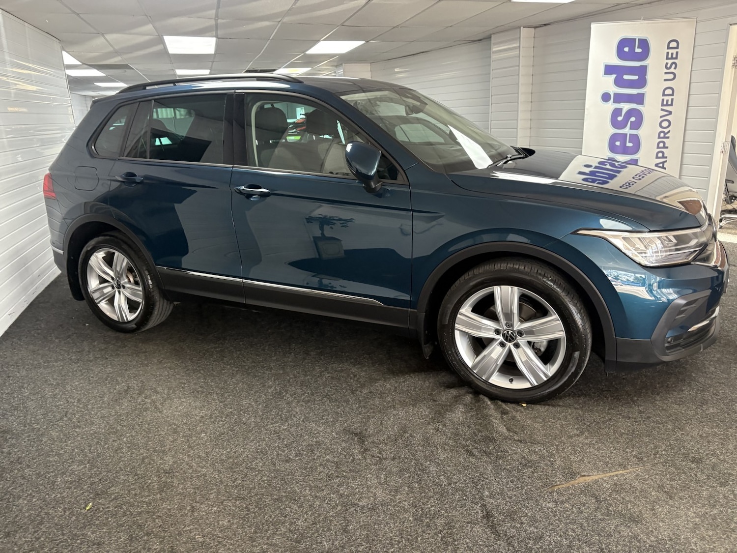 Used Volkswagen Tiguan 2021 for sale - 77921397: Photo 11
