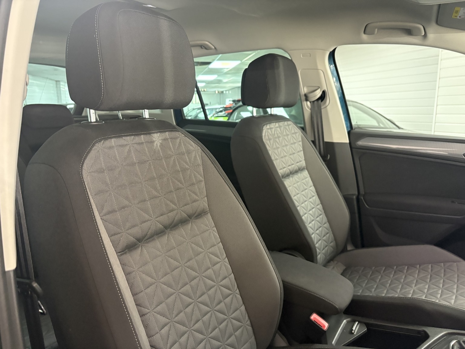 Used Volkswagen Tiguan 2021 for sale - 77921397: Photo 14