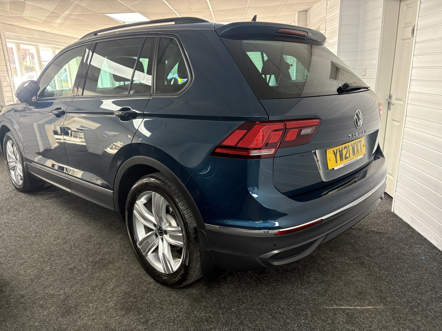 Used Volkswagen Tiguan 2021 for sale - 77921397: Photo 8