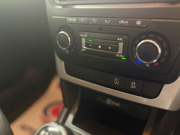Used Skoda Yeti 2015 for sale - 75608192: Photo 36