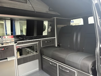 Used Volkswagen Transporter 2019 for sale - 78553442: Photo