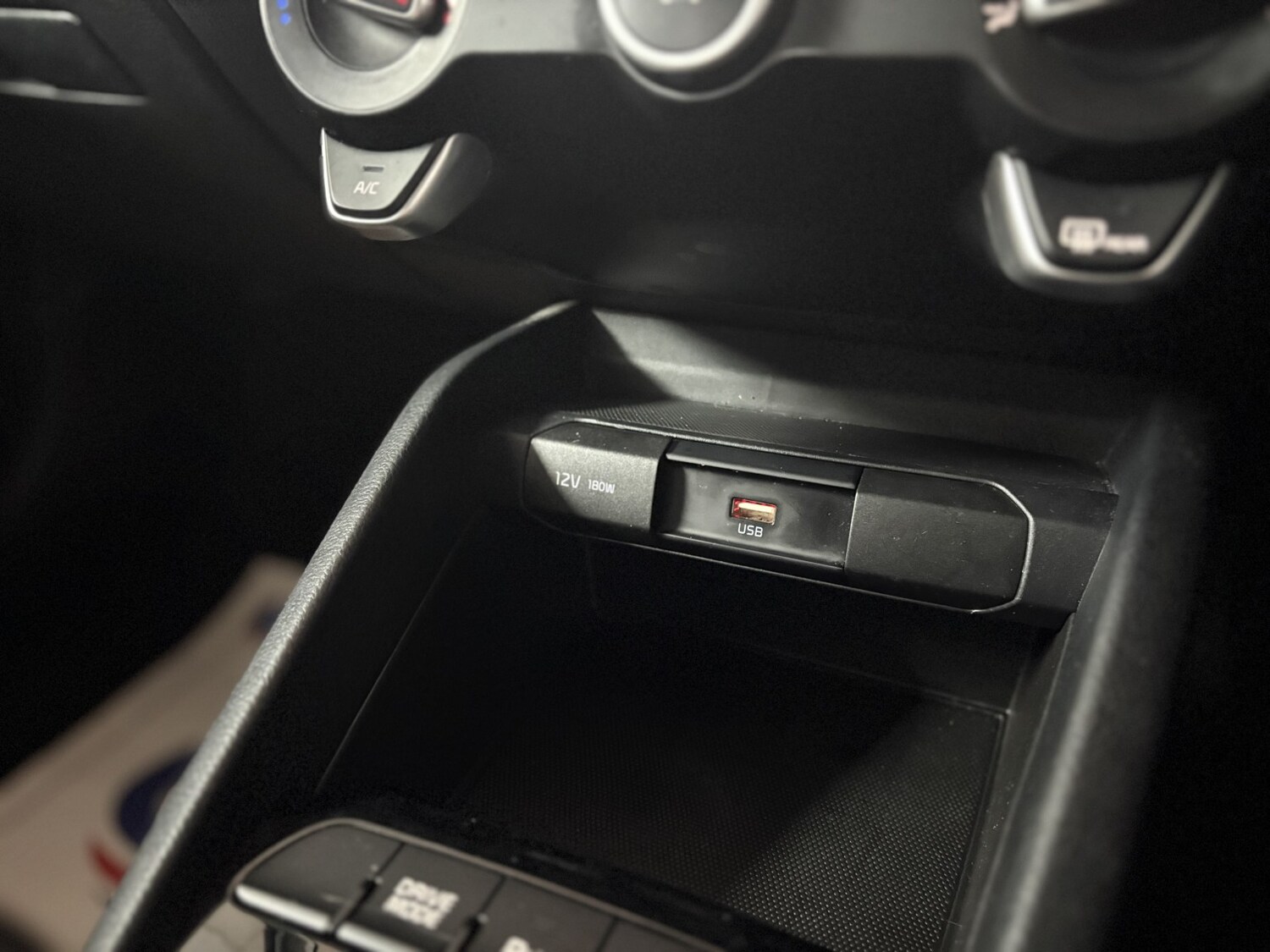 Used Kia Stonic 2022 for sale - 76699284: Photo 39