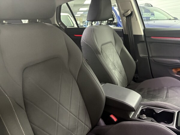 Used Volkswagen Golf 2023 for sale - 76225325: Photo 32
