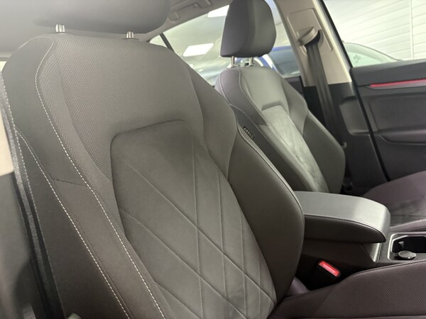 Used Volkswagen Golf 2023 for sale - 76225325: Photo 42