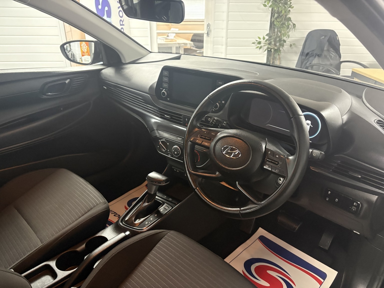 Used Hyundai i20 2023 for sale - 77548359: Photo 26