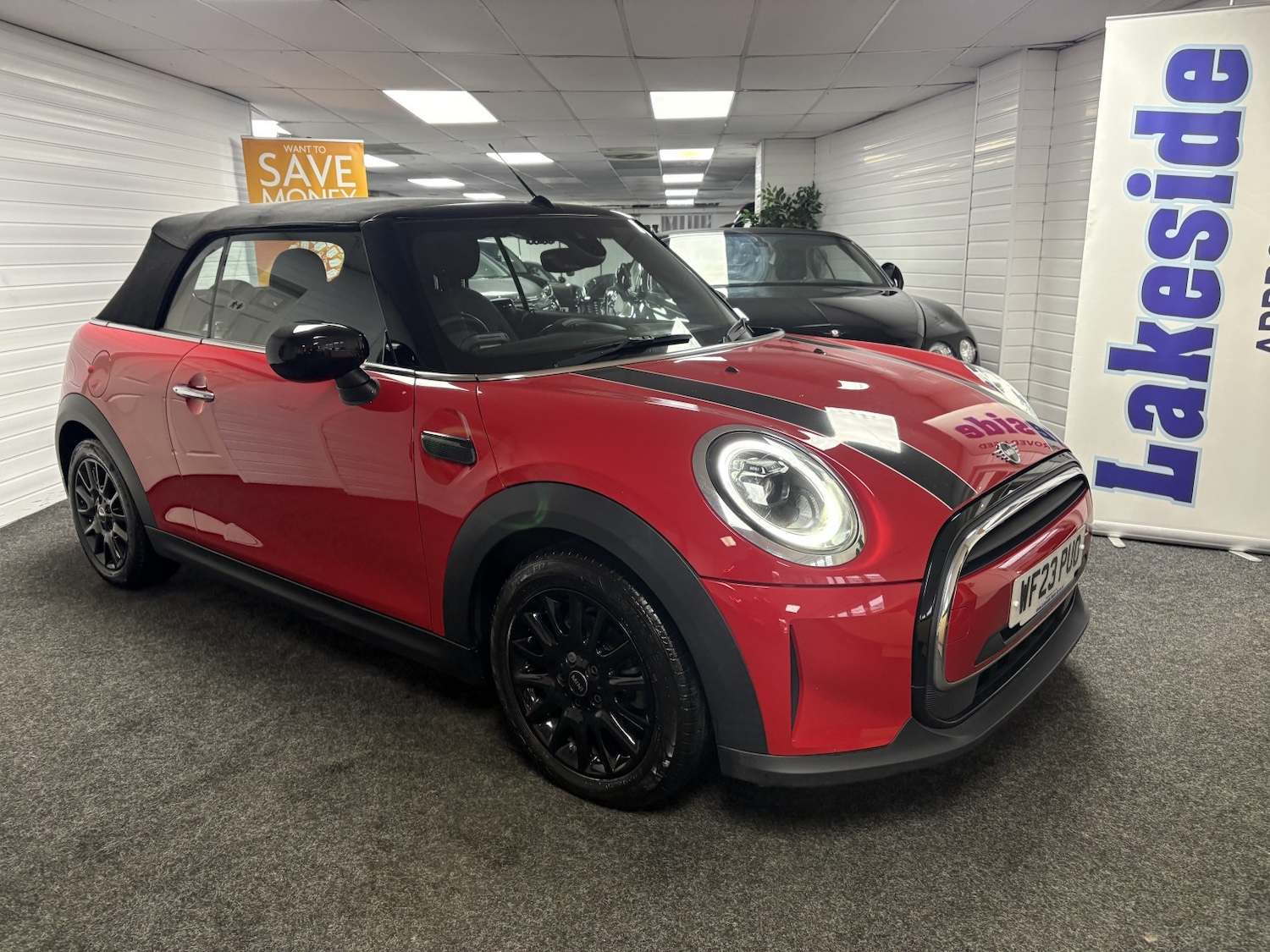 Used MINI Convertible 2023 for sale - 77548211: Photo 2