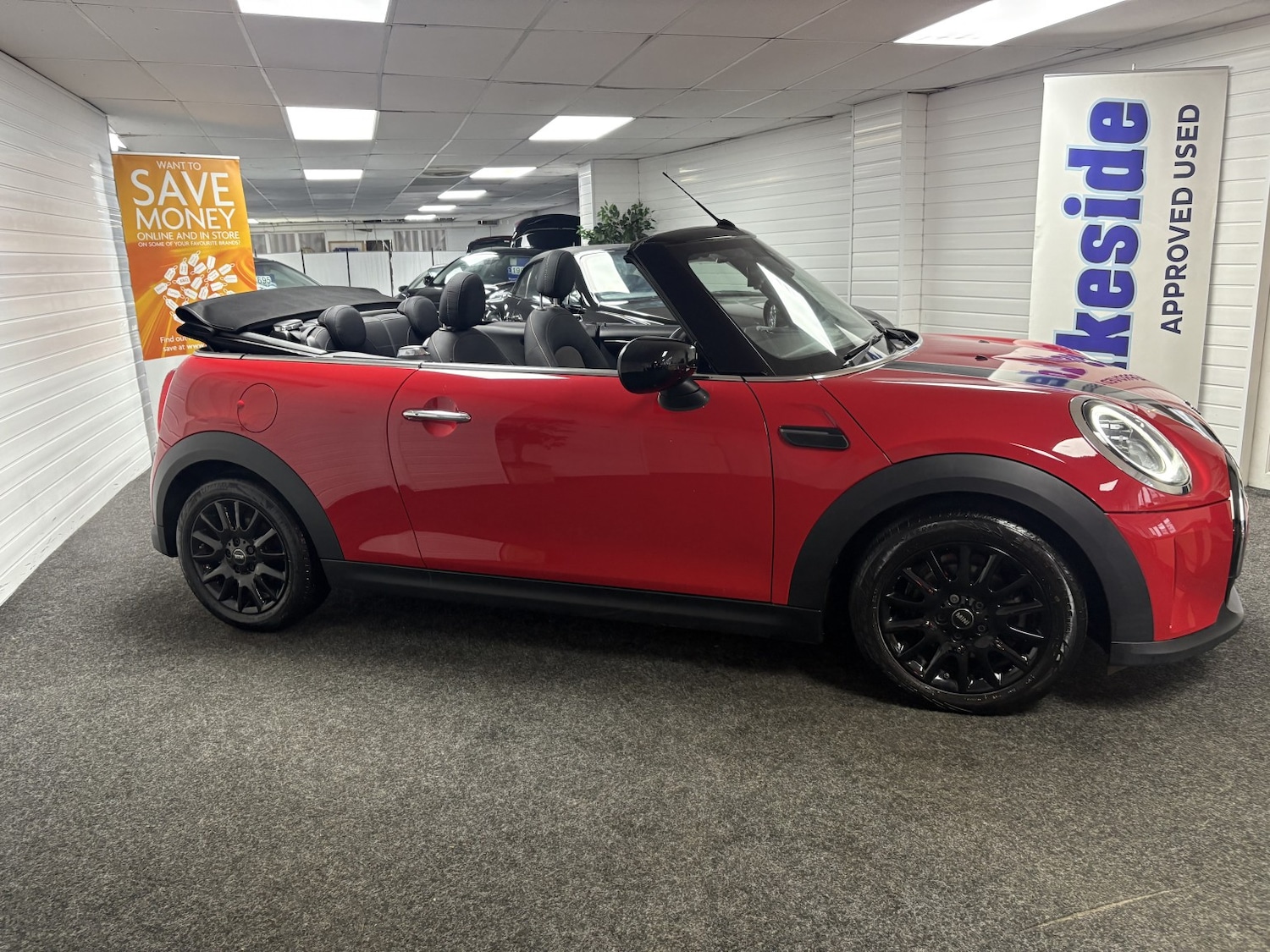 Used MINI Convertible 2023 for sale - 77548211: Photo 32