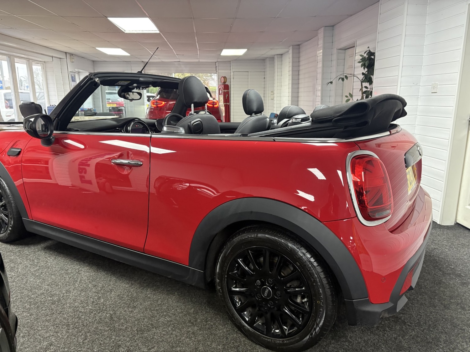 Used MINI Convertible 2023 for sale - 77548211: Photo 34