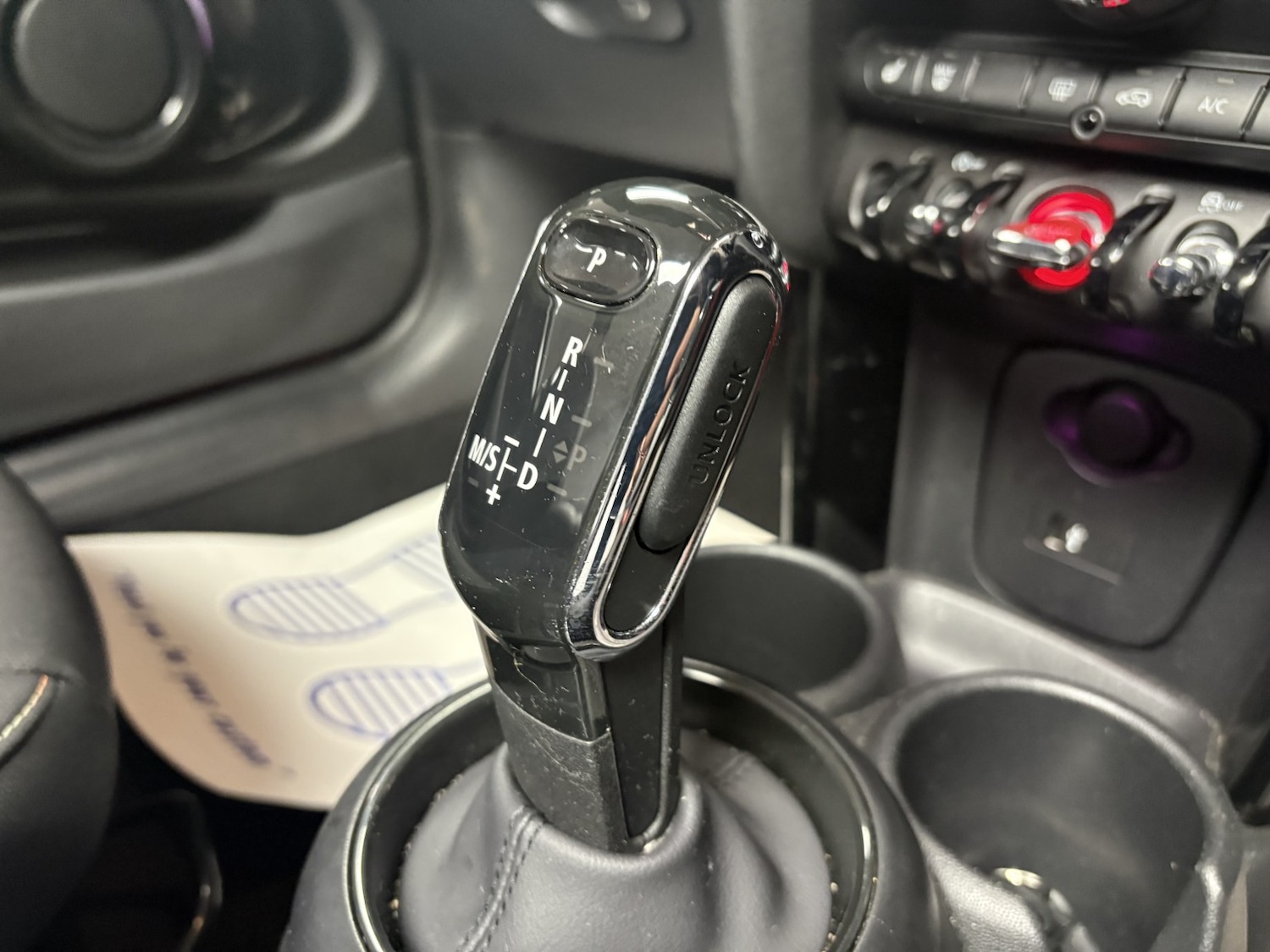 Used MINI Convertible 2023 for sale - 77548211: Photo 40