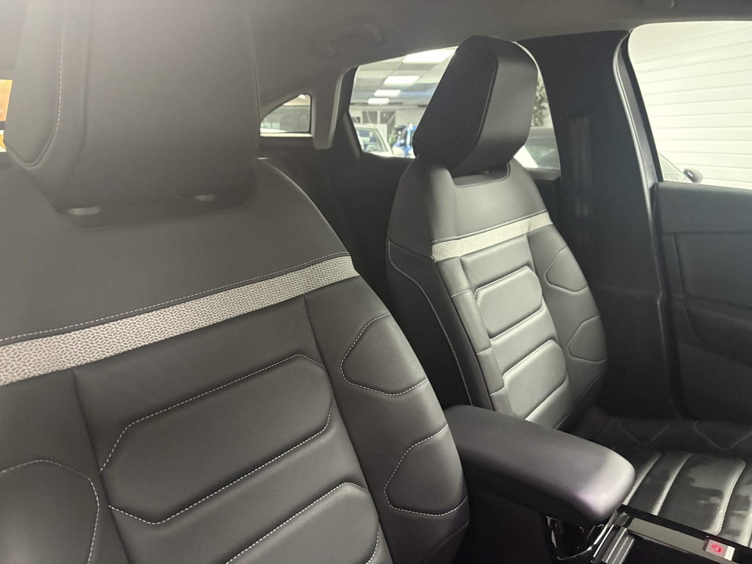 Used Citroen C4 2023 for sale - 76312418: Photo 25