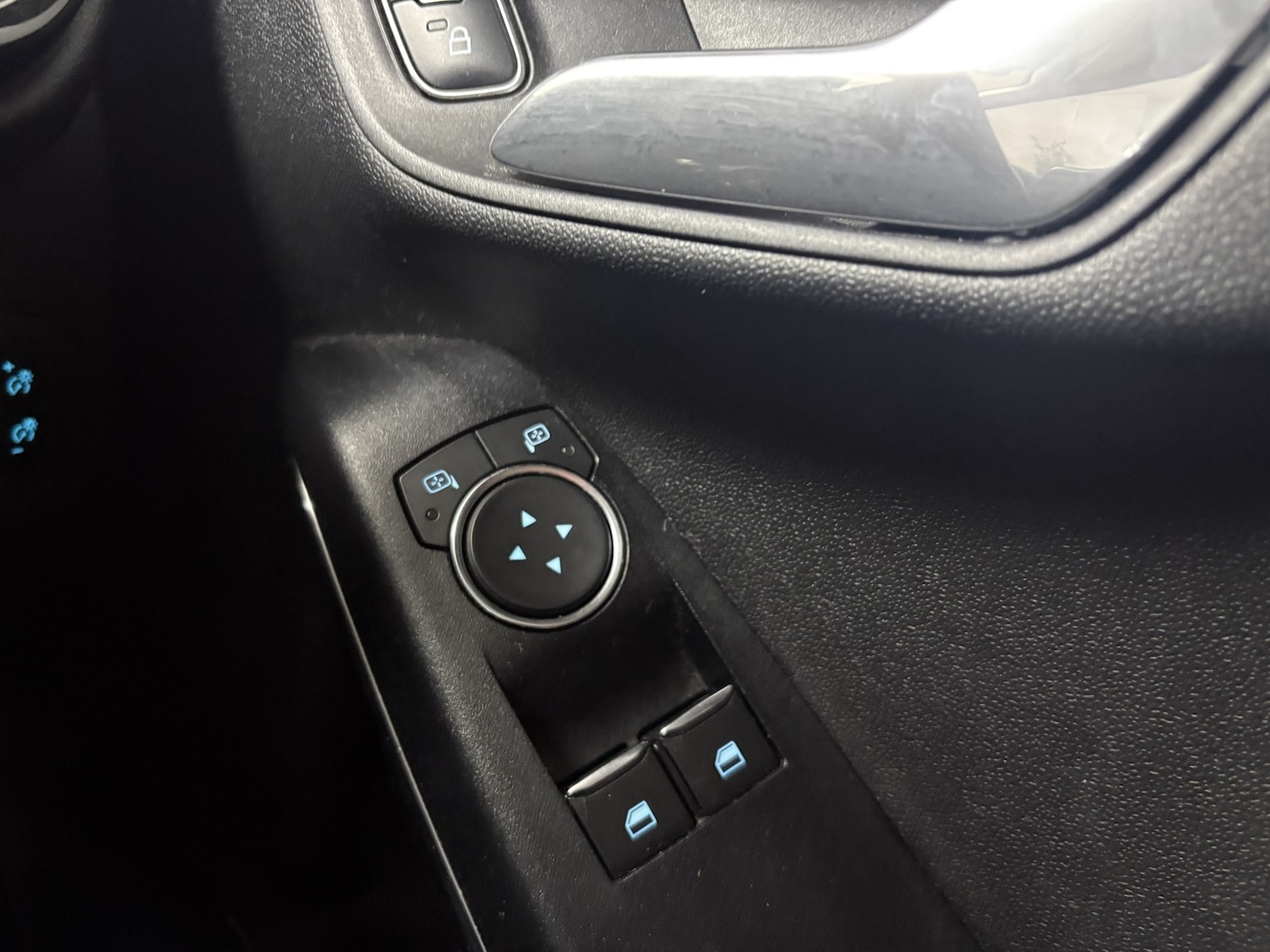 Used Ford Fiesta 2018 for sale - 78077873: Photo 34