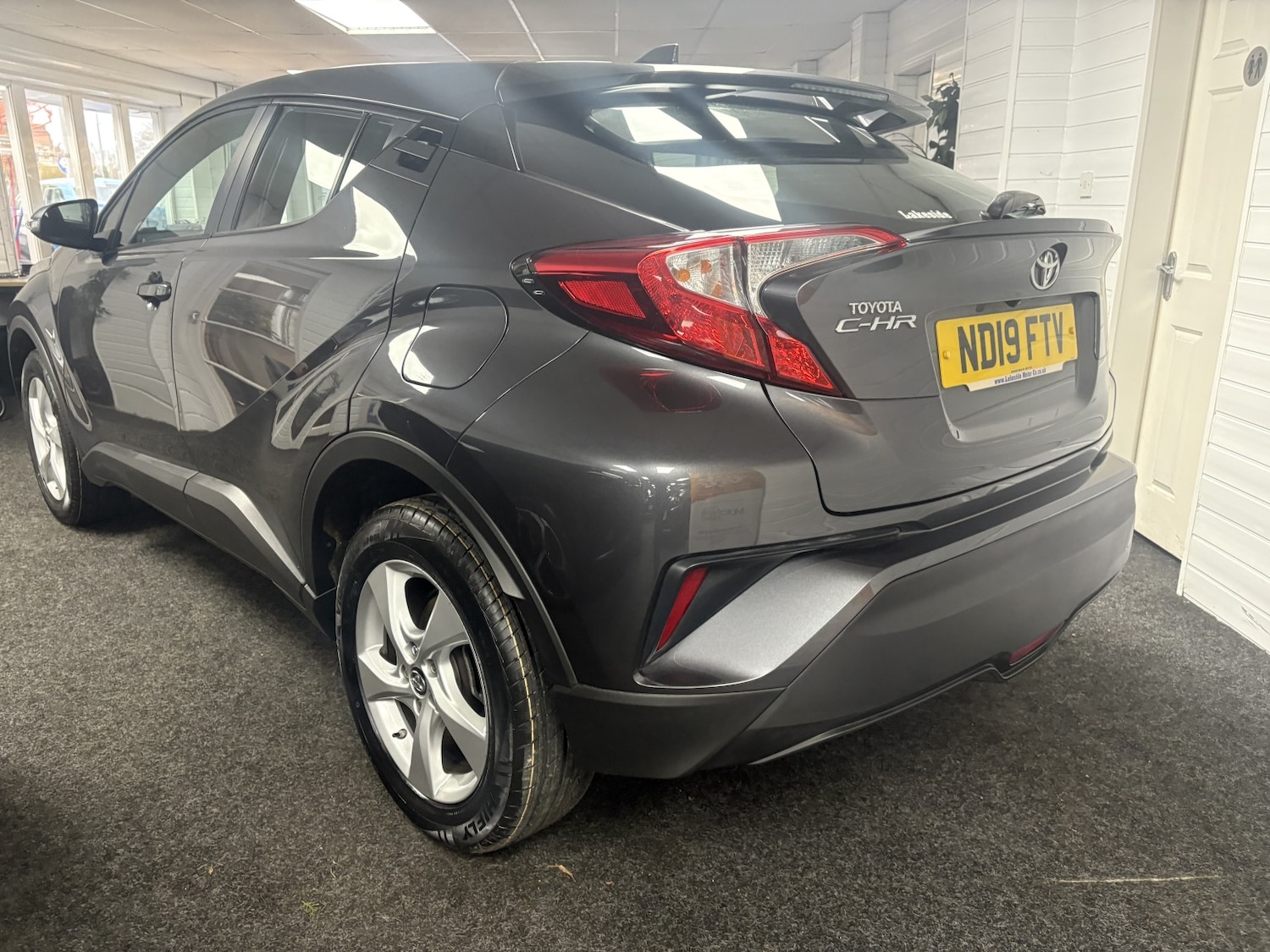 Used Toyota C-HR 2019 for sale - 76853517: Photo 5
