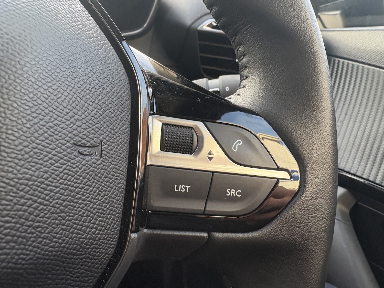 Used Peugeot 2008 2024 for sale - 77240314: Photo 28