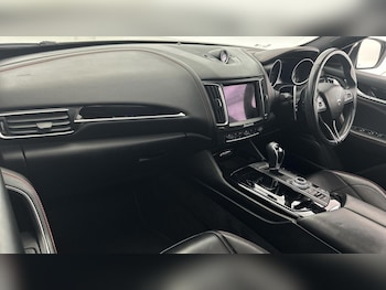 Used Maserati Levante 2018 for sale - 78627578: Photo