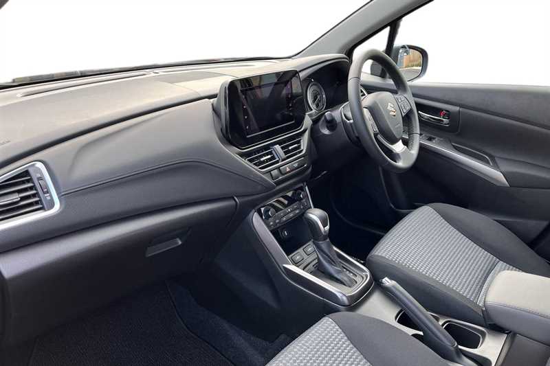 Used Suzuki SX4 S-Cross 2025 for sale - 76361715: Photo 2