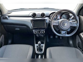 Used Suzuki Swift 2023 for sale - 77674098: Photo