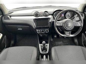 Used Suzuki Swift 2017 for sale - 77841844: Photo